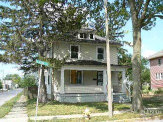 3236 Clinton Ct, Fort Wayne, IN 46806