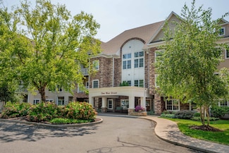 1 West St Unit 206, Simsbury, CT 06070