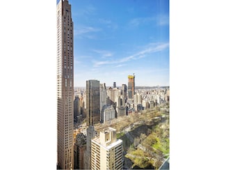 157 W 57th St Unit 50B, New York, NY 10019