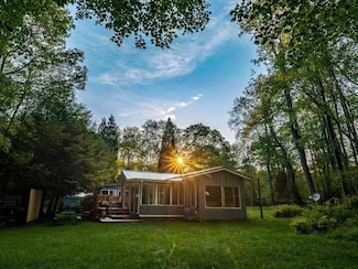 81 Erie Rd, Russell, PA 16345
