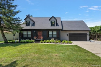 44 Old Perch Rd, Rochester Hills, MI 48309