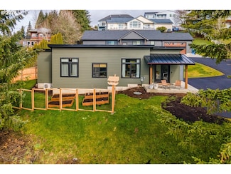 810 Taylor Rd, Kalama, WA 98625