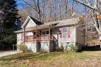 36 Rocking Porch Rd, Asheville, NC 28805