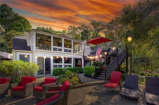 76 R St, Lake Lotawana, MO 64086