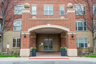 2700 Summit Dr Unit 101, Glenview, IL 60025