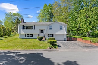 10 Lantern Ln, Methuen, MA 01844