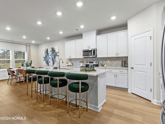 680 Blackthorne Cir, Ocean Isl Beach, NC 28467