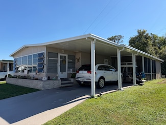 937 Strongbox Ln, North Fort Myers, FL 33917