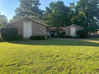 40 Crape Myrtle Place, Little Rock, AR 72210