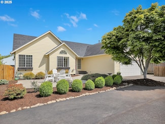 1689 Huckleberry Dr, Seaside, OR 97138
