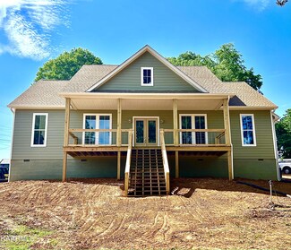2804 Mentor Rd, Louisville, TN 37777