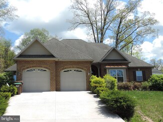 13882 Mar Way Ln, Waynesboro, PA 17268