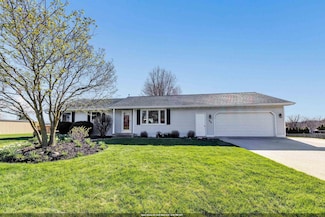 209 Redwood Ln, Francis Creek, WI 54214
