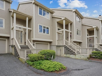 11 Boulevard Dr Unit 10-44, Danbury, CT 06810