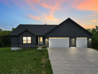 764 Red Clover Dr, Cedar Hill, MO 63016