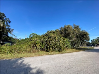 399 Seahorse Cir SE, Palm Bay, FL 32909