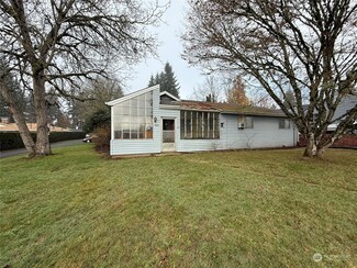 3910 NE 41st St, Vancouver, WA 98661