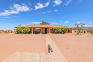 102 Mountain Meadows Rd, Alamogordo, NM 88310