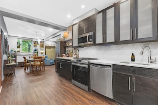 35 McDonald Ave Unit 1H, Brooklyn, NY 11218