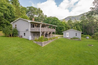 50 Pearl Dr, Highlands, NC 28741