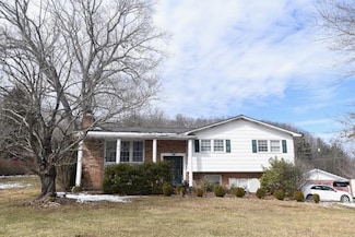 208 Shade Tree Cir, Princeton, WV 24739