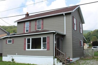 136 Maple St, Bolivar, PA 15923