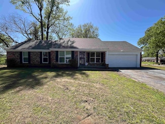 4005 Bernadine Dr, Memphis, TN 38116