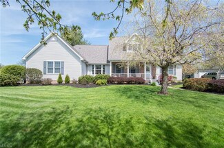 142 Lost Creek Dr, Youngstown, OH 44512