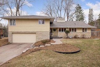 1099 Snelling Ave S, Saint Paul, MN 55116