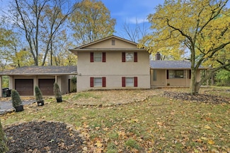 4883 Stonehaven Dr, Columbus, OH 43220