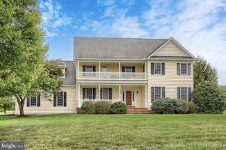 8 Mccoy Ln, Carlisle, PA 17015