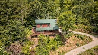 460 Briggs Cove Rd, Robbinsville, NC 28771