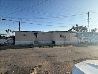 1011 W La Cadena Dr Unit 31, Riverside, CA 92501