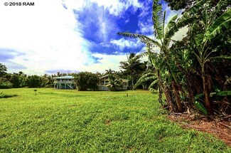 1001 Kauhikoa Rd, Haiku, HI 96708