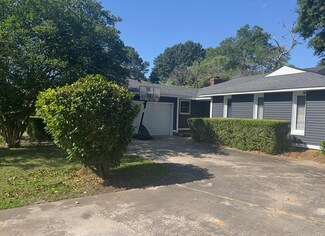 868 Twin Lakes Dr, Sumter, SC 29154