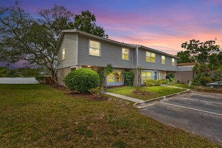 14802 Morning Dr, Lutz, FL 33559