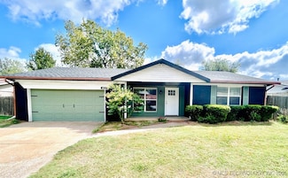 421 N Cedar St, Jenks, OK 74037