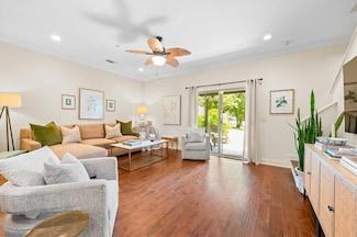 1202 Reserve Ln, Saint Simons Island, GA 31522