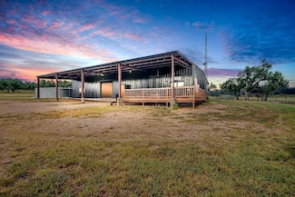 350 Gold-Schaefer Rd, Fredericksburg, TX 78624