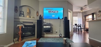 2975 Bluegrass Ln Unit 824, Henderson, NV 89074