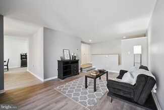 15 Silverwood Cir Unit 8, Annapolis, MD 21403