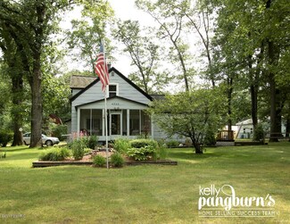 4246 E 104th St, Grant, MI 49327