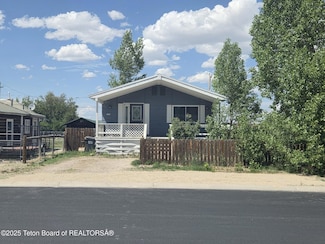 321 Smith Ave, Big Piney, WY 83113