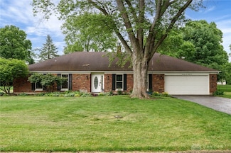 7232 Resinda Dr, Dayton, OH 45459