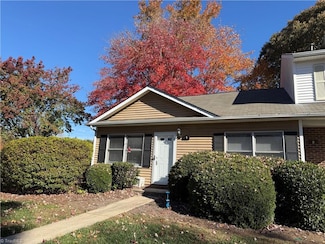 3703 Cotswold Terrace Unit 1, Greensboro, NC 27410