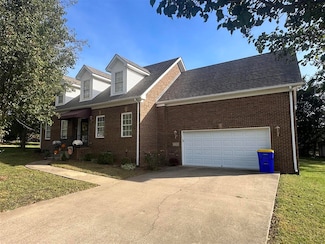 1529 Curling Dr, Bowling Green, KY 42104
