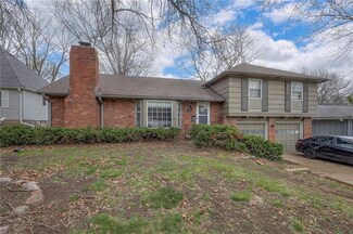9216 W 95th St, Overland Park, KS 66212