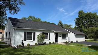 218 S River Rd, Waterville, OH 43566