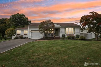 23 Brox Rd, Edison, NJ 08817