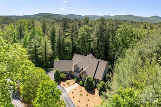 110 and 140 Fox Chase Dr, Hendersonville, NC 28739